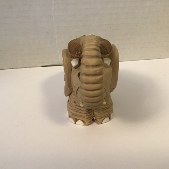 Artesania Rinconada Elephant Handcrafted Figurine Uruguay Signed Figurine 1990s - Picture 2 of 5